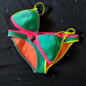 *NEVER WORN* TRIANGL Dolly Thunderbolt Bikini